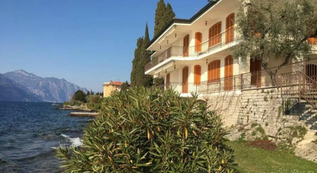 Апартаменты Villa Francesca-Grande appartamento in riva al lago