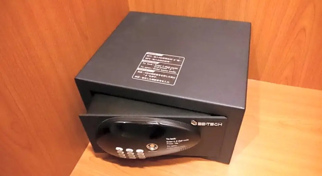 Номер Deluxe MRT Hotel