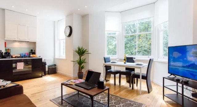 Апартаменты Deluxe Oakfield Premier Apartments-High Speed WiFi-Smart SelfCheckIn-Central Cardiff Gem