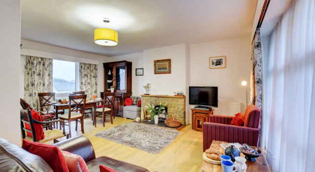 Bryn Llewelyn, Prenota Hotel Pwllheli 