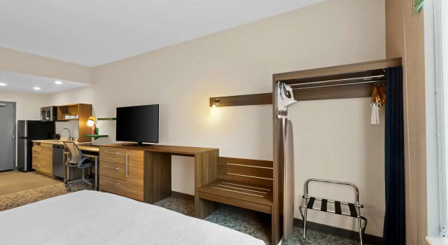 Двухместный люкс Home2 Suites By Hilton Hendersonville