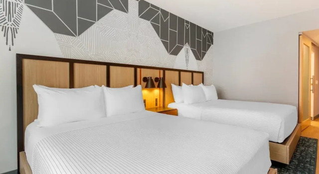 Четырёхместный номер Standard Cambria Hotel Spokane Airport