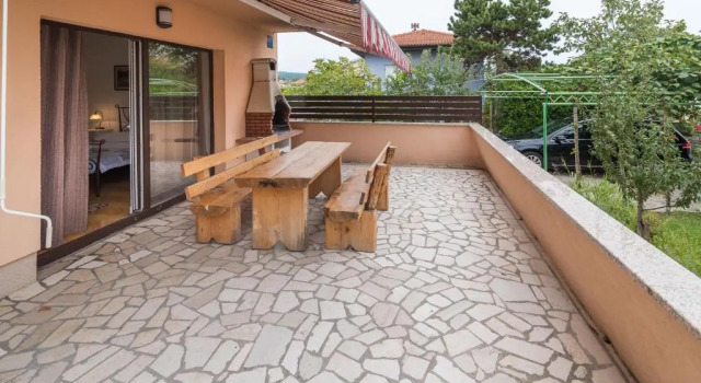 Апартаменты Apartments Karabaić Krk