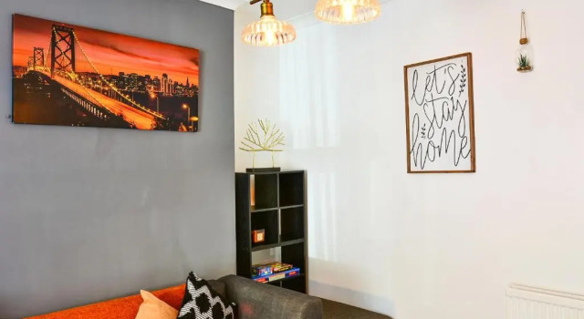 Captivating 3-bed House in Swansea Town Center