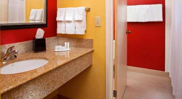 Номер Standard Courtyard by Marriott Orlando Airport
