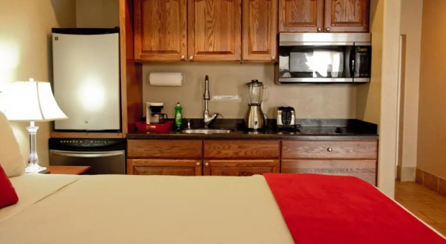 Люкс Lake Grassy Inn & Suites