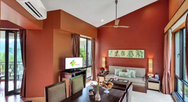 Семейный люкс с балконом Club Mahindra Virajpet