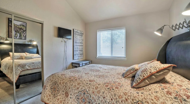 Апартаменты Pagosa Springs Getaway w/ Patio & Lake Views!