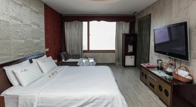 Cheonan Dog Playground Pleasure Pension, Prenota Hotel Hotel a Chungcheongnam-Do con piscina, Piscina