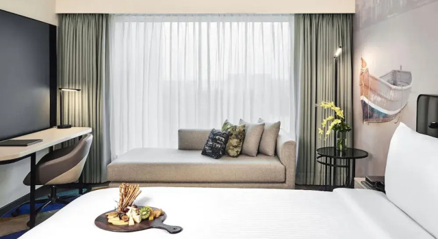 Номер Deluxe Novotel Mumbai International Airport