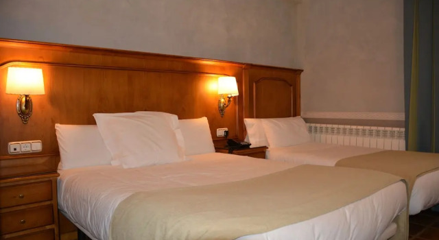 Hostal La Font, Varaa Hostelli Hotellit L'Alt Urgell aamiaisella, Aamiainen