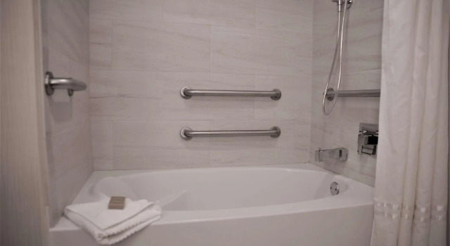 Четырёхместный номер Standard DoubleTree by Hilton Denver Tech