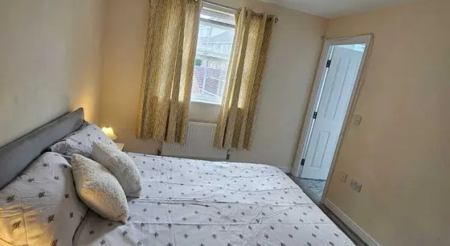 Sittingbourne Serenity - Spacious 4-bed House, Rezervați Hotel Sittingbourne Kent, aproape de AquaManda