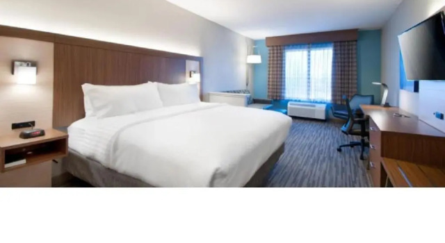 Люкс Business Holiday Inn Express Quantico - Stafford by IHG
