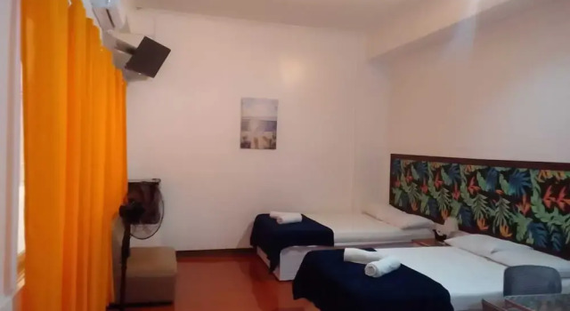 Четырёхместный номер Standard Big Brother Condotel