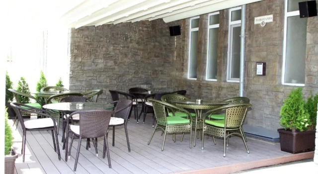 Трёхместный номер Standard с балконом Vlasta Family Hotel