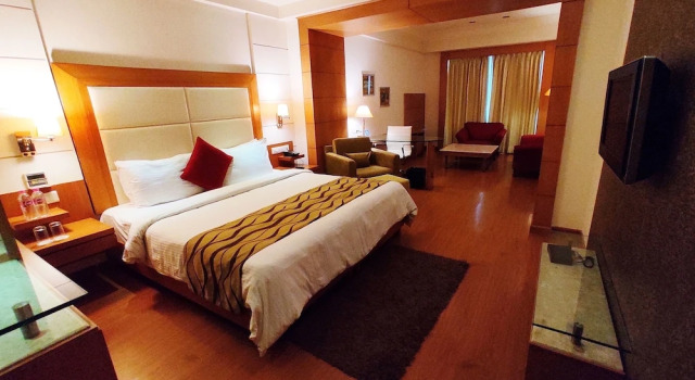 Ambrosia Sarovar Portico, Rezervovat Hotel Rāiwāla Uttarakhand