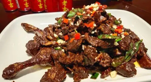 Platinum Yue Hotel, Rezerwuj Hotel Hotele w centrum Yongzhou, hotele w centrum Yongzhou
