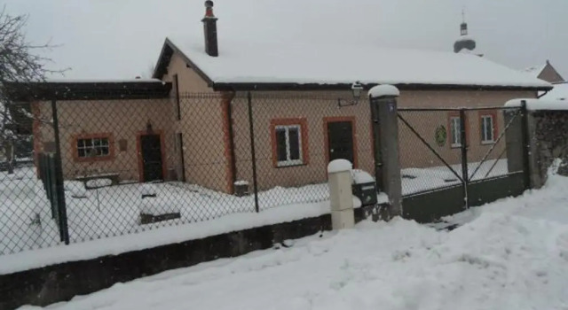 Maison chaleureuse entre Saint-Dié et Gérardmer - FR-1-589-36, Забронировать Отель Отели Вогезы с парковкой, Парковка