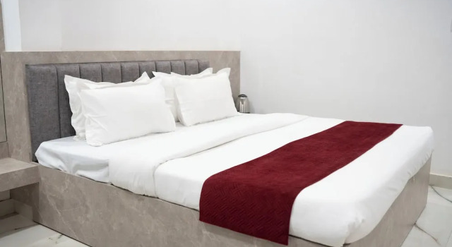 Elite Stay Near Yashobhoomi Dwarka
