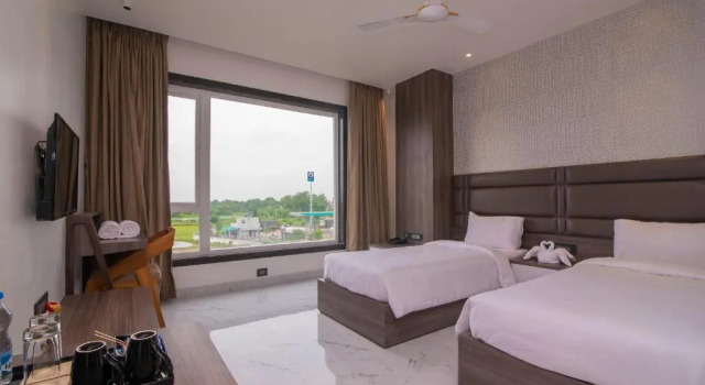 Номер Deluxe ECONEST HOTEL