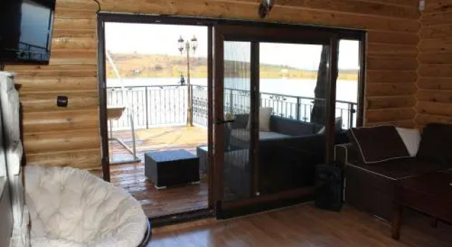 Guest House Qzovir Malo Buchino, Réserver Maison d'hôtes Malo Buchino 