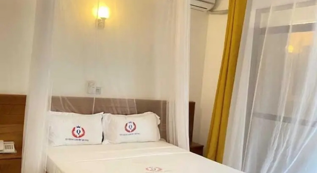Номер Standard Queens Court Hotel
