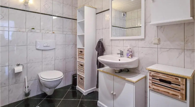 2 Bedroom Awesome Home In Kranichfeld, Prenota Hotel Kranichfeld 