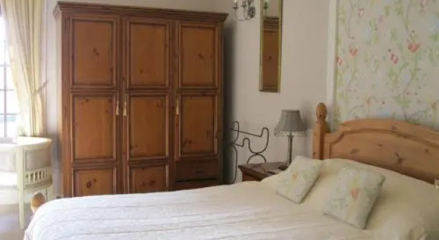 La Chapelle, Book Hotel Moon-sur-Elle Manche