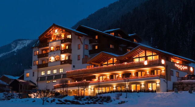 Hotel Weisses Lamm, Prenota Hotel See Ischgl-Paznaun