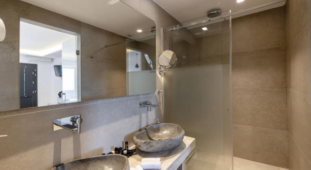 Трёхместный номер Tropicana Suites & Villas Mykonos