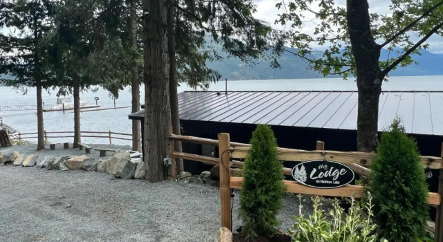 Бунгало The Lodge on Harrison Lake