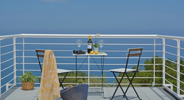 Villa Rita 6 in Cefal, Book Villa Hotels in Sicily with Parking, Parking