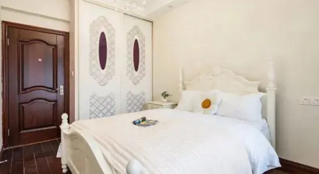 Шестиместный люкс с 5 комнатами с видом на реку Huike Homestay