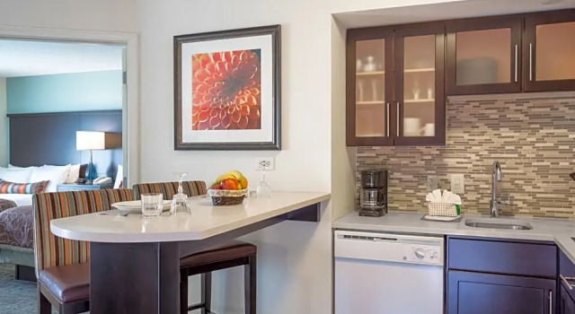 Двухместный люкс c 1 комнатой Staybridge Suites Wilmington-Newark by IHG