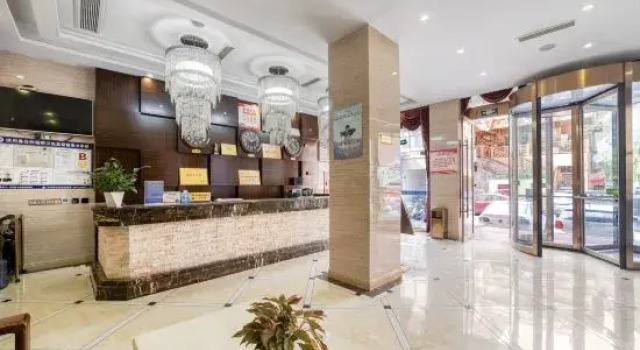Yu Huang Hotel, Book Hotel Hoteller i Fengyi med parkering, Parkering