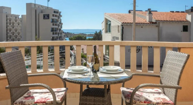 Студия с балконом и с видом на море Apartments Petrović