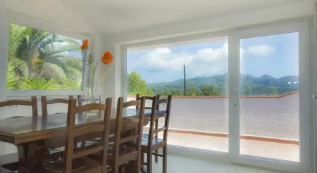 Villa Porto Azzurro, Rezervovat Vila Hotely v Elba s parkováním, Parkování