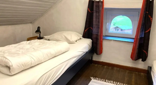 Cottage in the heart of the Ardennes woods, Забронировать Дом для отпуска Манхай 