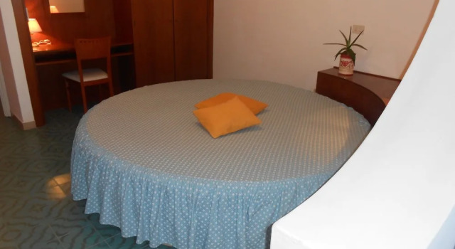 Трёхместный номер Standard с балконом Hotel Vittoria