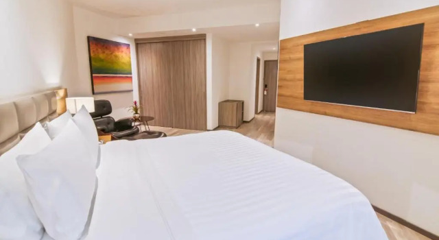 Полулюкс GHL Hotel Portón Medellín