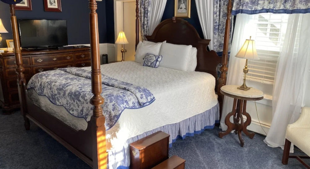 Люкс с 2 комнатами A Williamsburg White House Inn