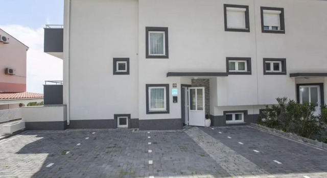 Apartments Jackson, Забронировать Апартаменты/квартира Отели Макарска с парковкой, Парковка