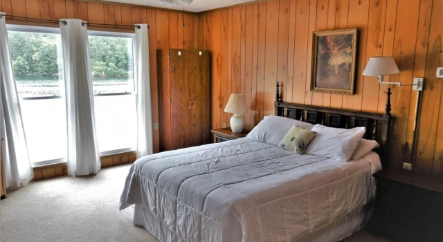 Wallace Lake House, Забронировать Отель Отели Лейк-Лур 3 звезды, рядом с Озеро Лур, 3*