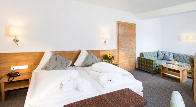 Naturhotel Falknerhof, Забронировать Отель Отели Умхаузен с парковкой, Парковка