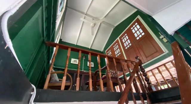 Полулюкс Jung Ja Hut