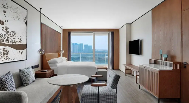 Двухместный номер Superior с балконом Sheraton Zhaoqing Dinghu