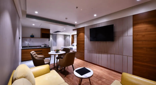 Люкс Luxury Regenta Fairlark Vadodara