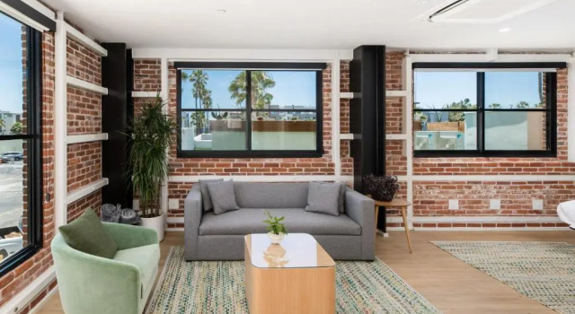 Люкс The Brick Boutique Hotel