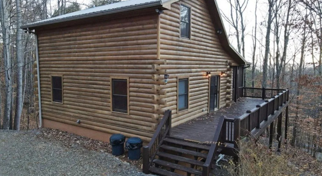 Whispering Creek Lodge - Blue Ridge